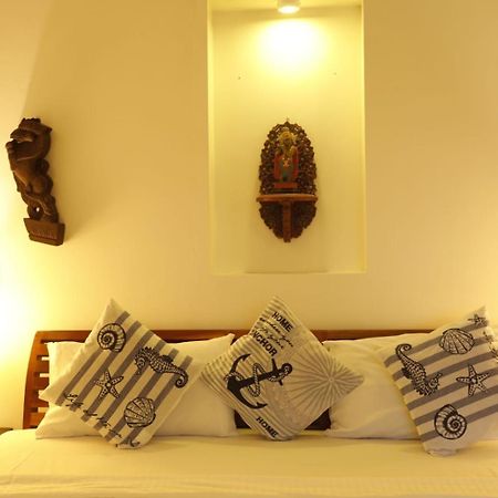 Vala House Hotel Cherai Beach Exterior foto