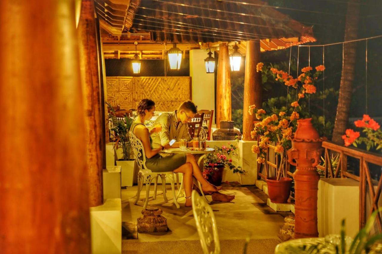 Vala House Hotel Cherai Beach Exterior foto