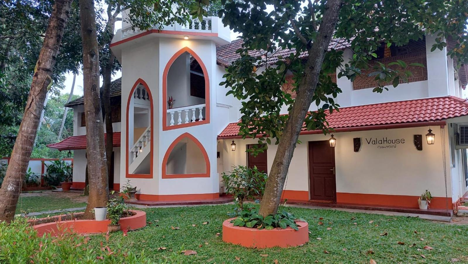 Vala House Hotel Cherai Beach Exterior foto